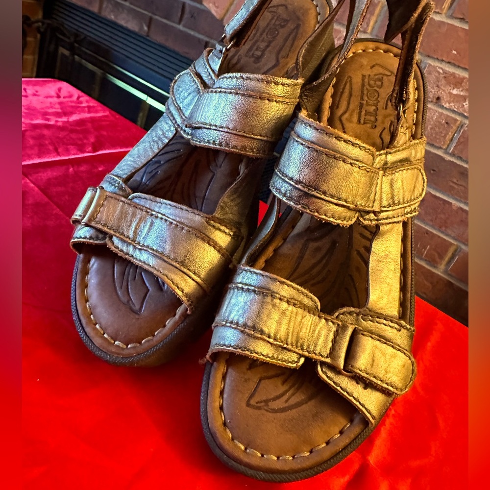 WOW POSHMARK - Authentic Born Metallic Leather Sandals